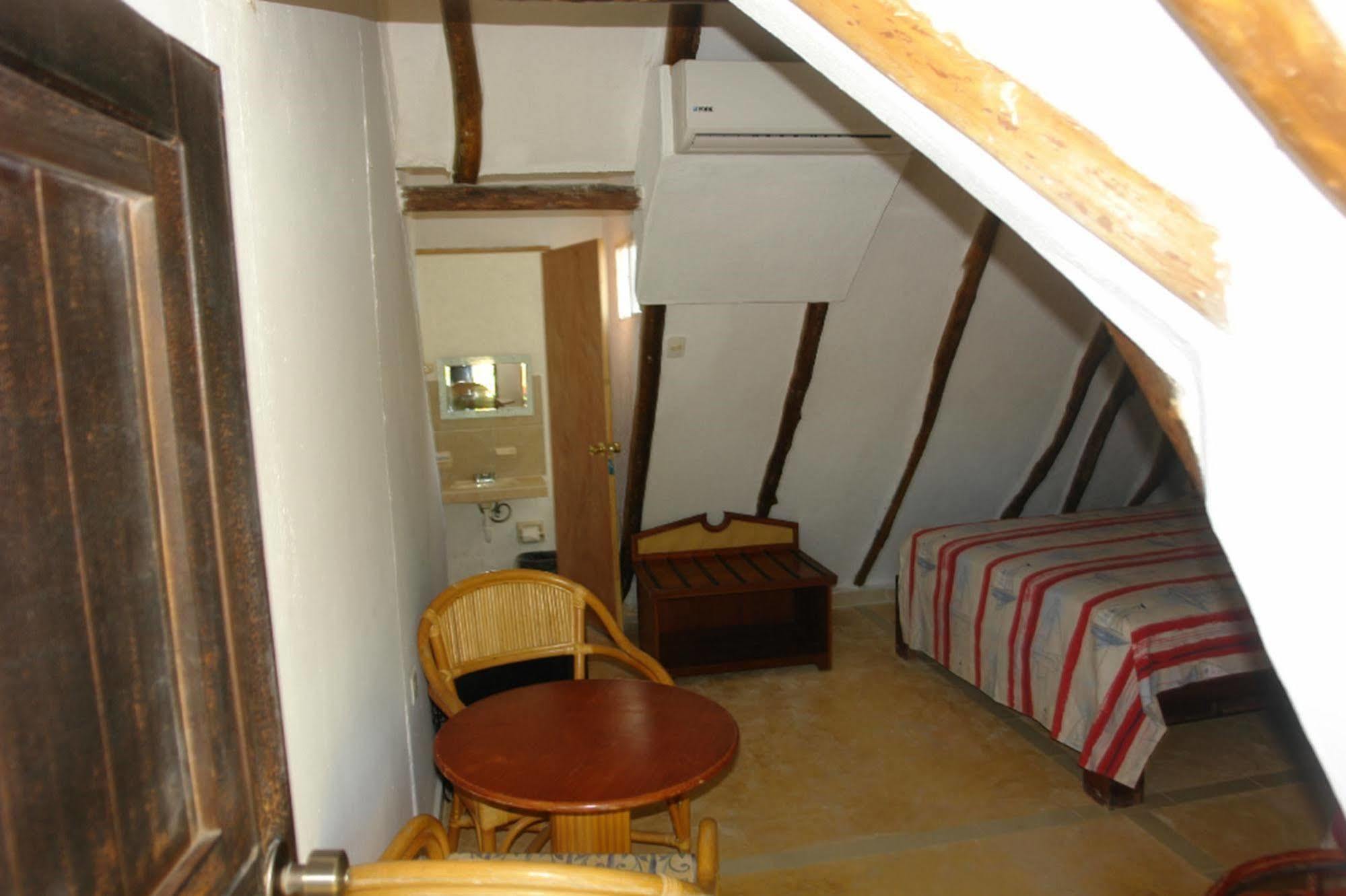Golden Paradise Hostel Isla Holbox Dış mekan fotoğraf
