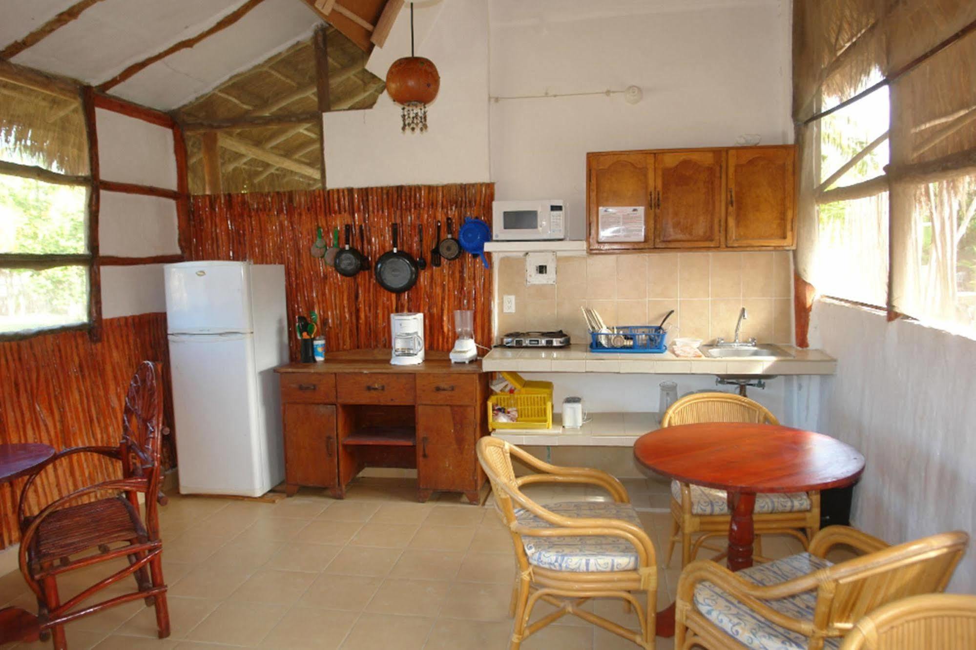 Golden Paradise Hostel Isla Holbox Dış mekan fotoğraf